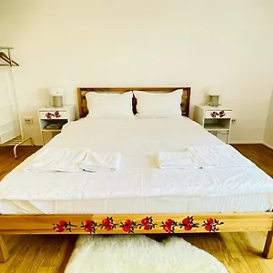 https://apt-biolocalia-house-bucovina.bucharesthotelsnow.com