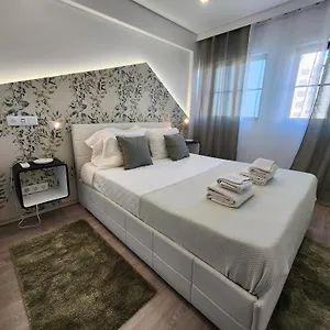 https://ria-center-apartment-right.hotelaalgarve.com