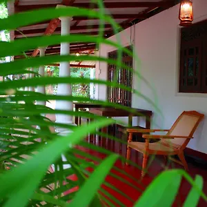 https://lahiru-homestay.kandyhotelsnow.com