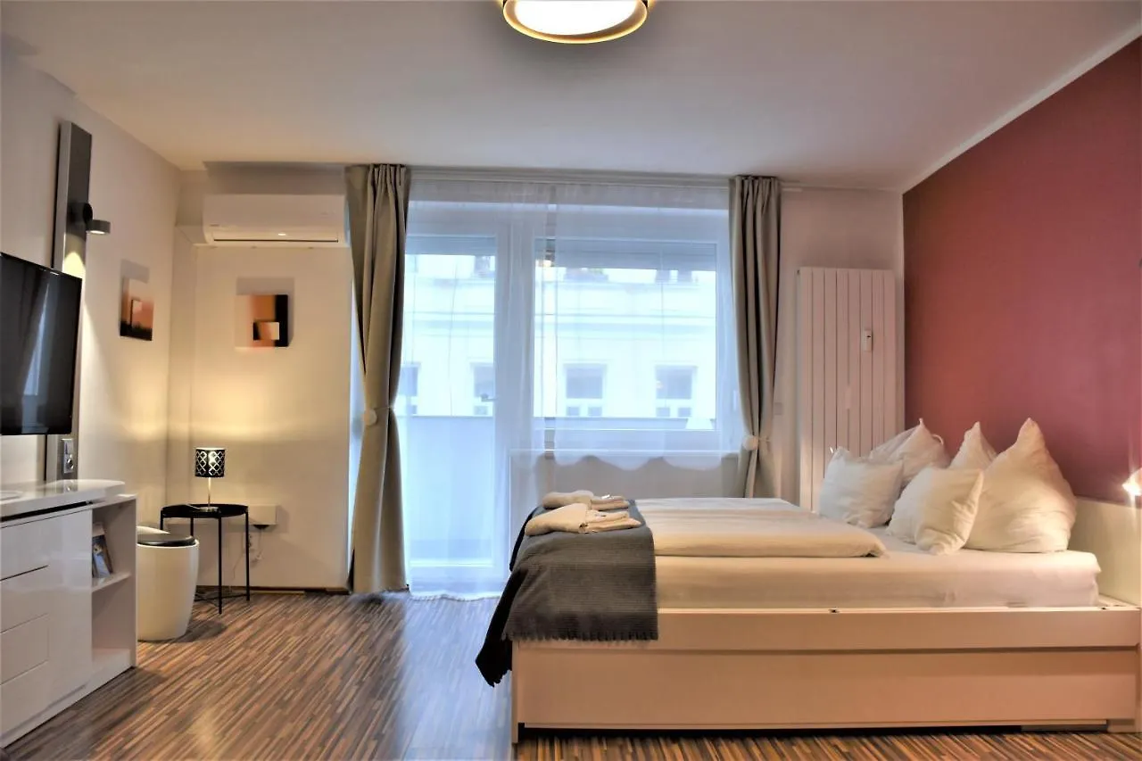 Studio-Apartment Augarten Vienna