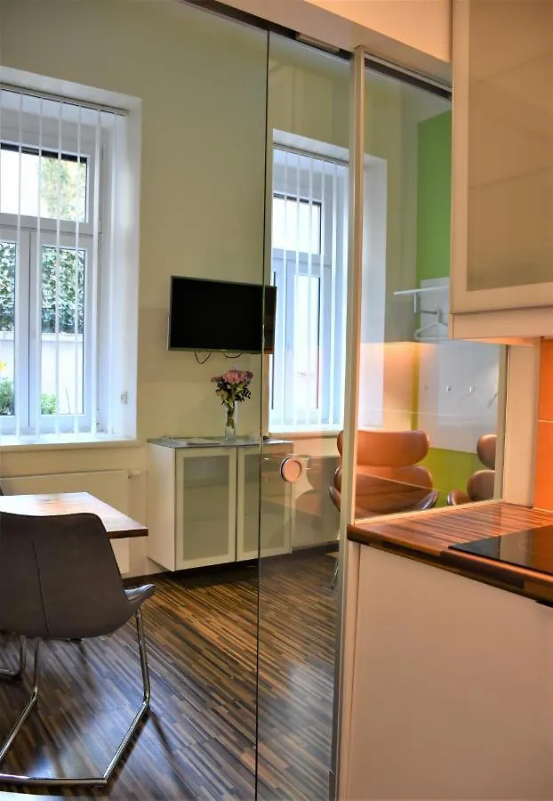 Studio-Apartment Augarten Vienna