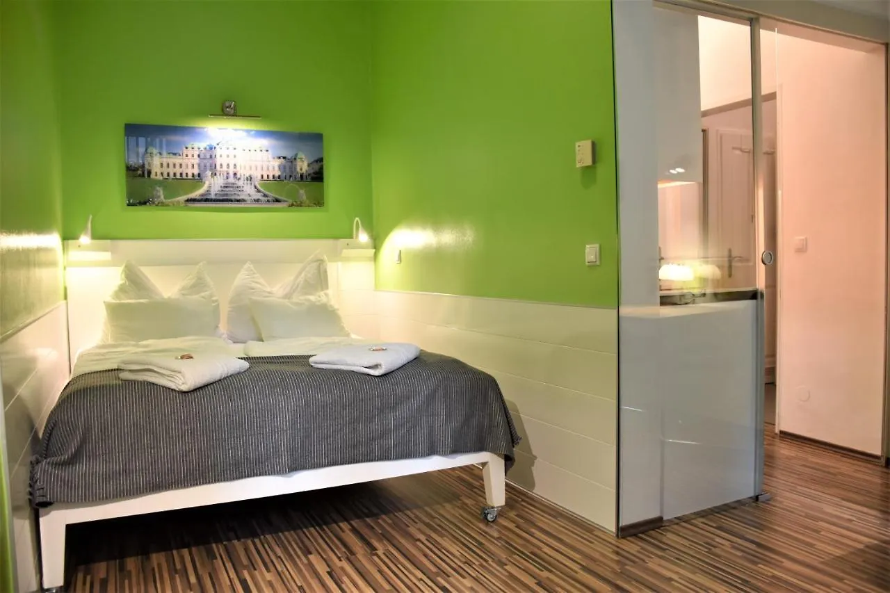 Studio-Apartment Augarten Vienna