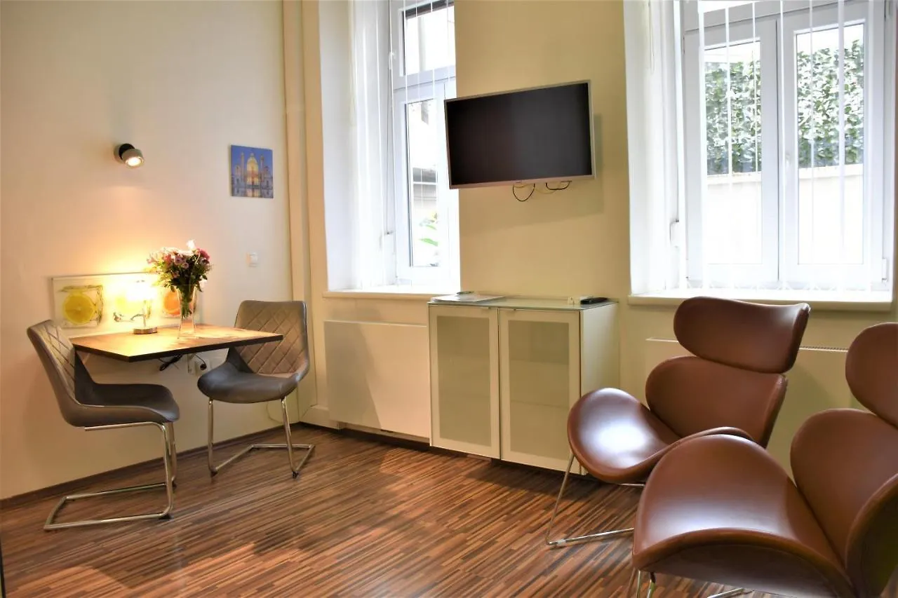 Studio-Apartment Augarten Vienna Апартаменты